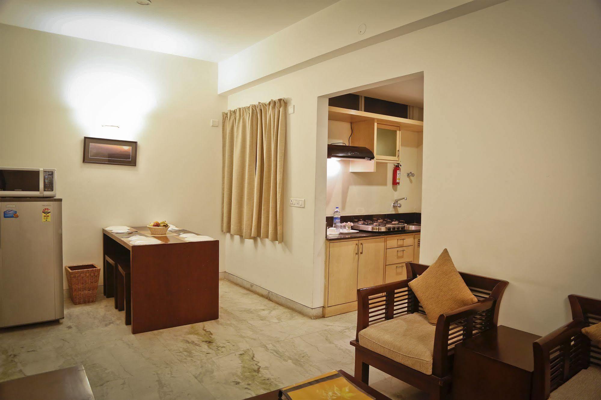 Maple Suites, Serviced Apartments Бангалор Экстерьер фото